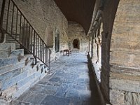 Galerie du cloitre  Au fond la porte qui conduit à la salle capitulaire